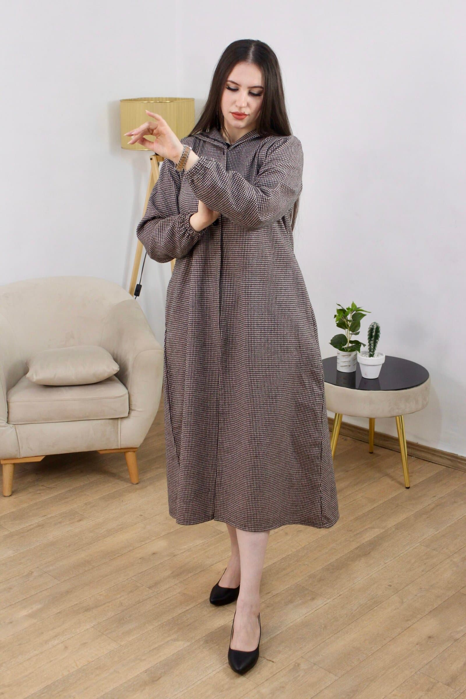 Menteau à carreaux tendance 2025 - الصورة 5