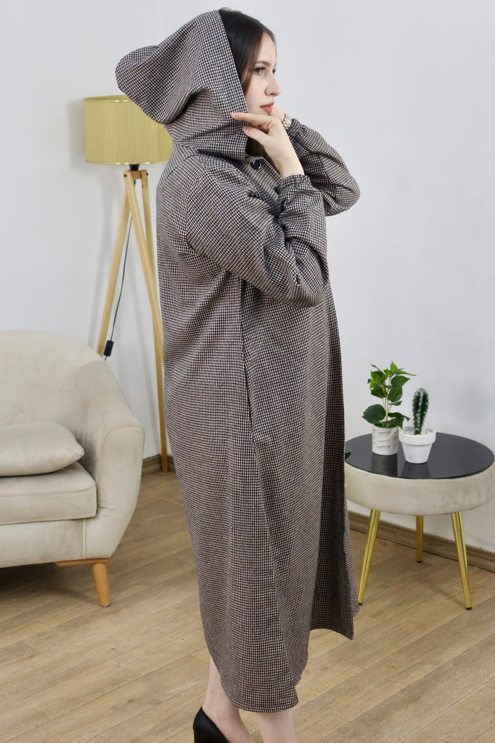 Menteau à carreaux tendance 2025 - الصورة 4