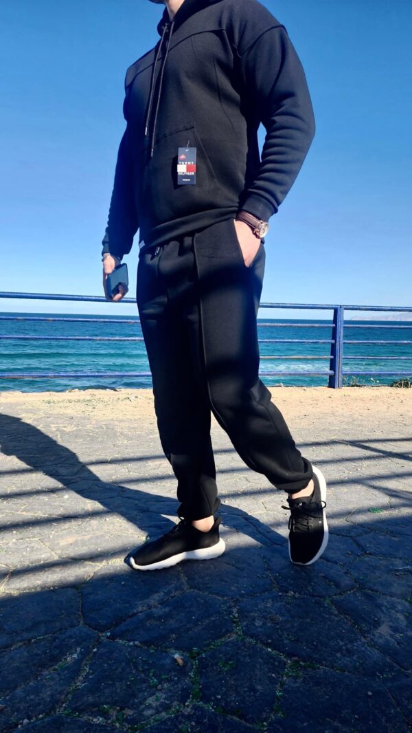 ⁦Jogging homme Tommy Hilfiger model 2025⁩ - الصورة ⁦9⁩